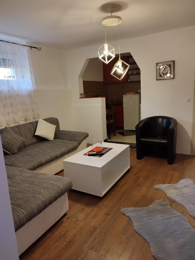 V&J Apartments Podgorica Exteriör bild